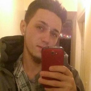 Meet your Posher, Dustin